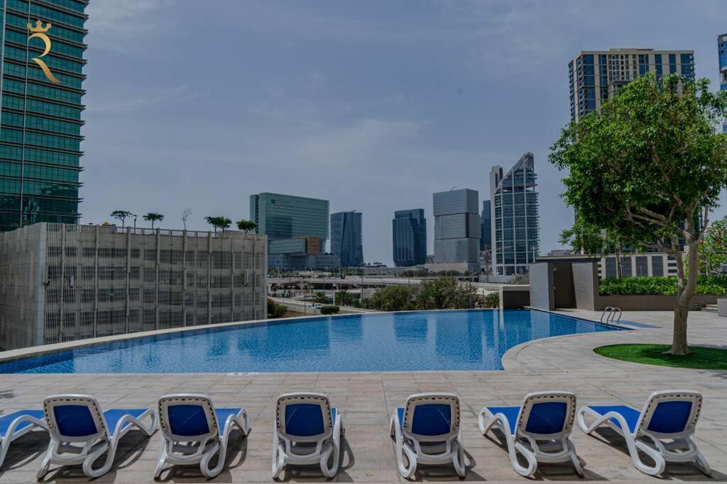 Victorian Charm 1br Stylish Haven Al Reem Abu Dhabi